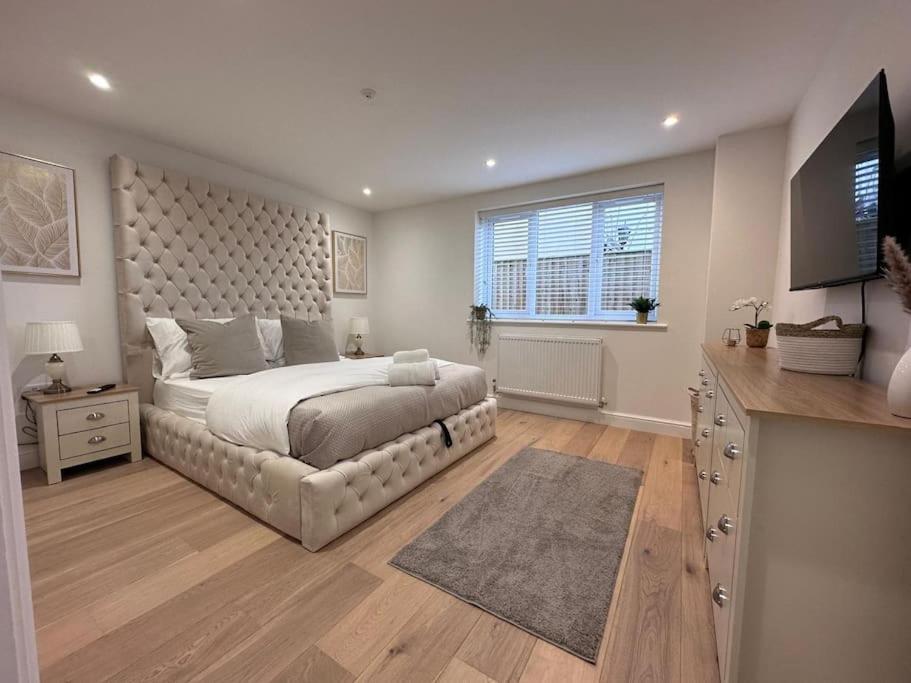 2Bed Ground Floor Flat + Garden Leilighet Sunningwell Eksteriør bilde