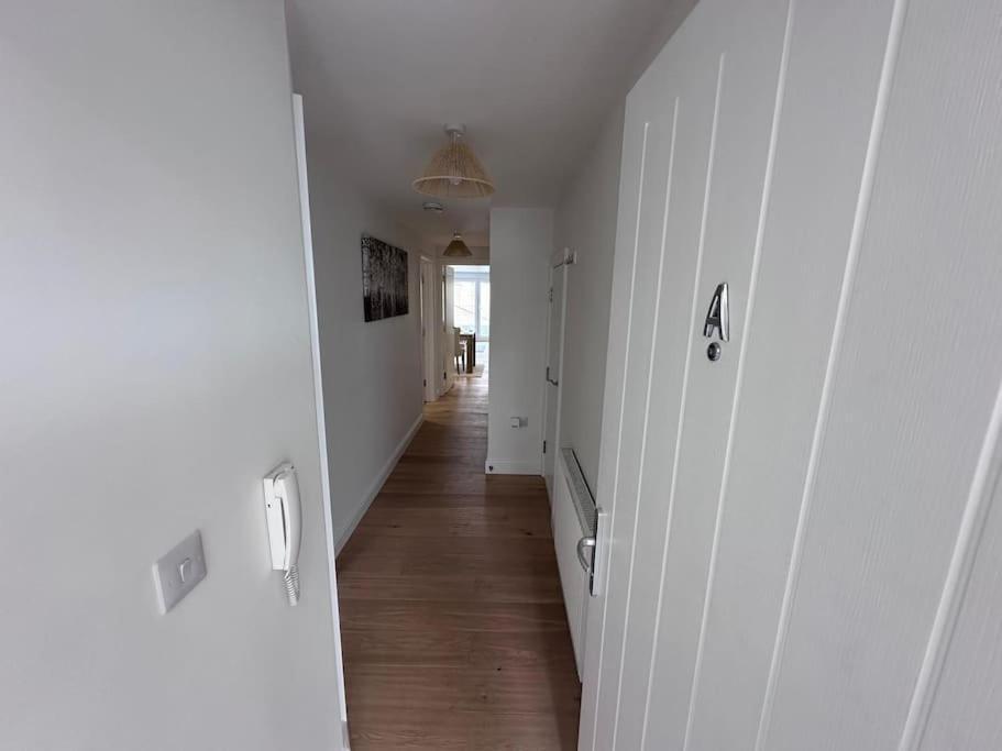 2Bed Ground Floor Flat + Garden Leilighet Sunningwell Eksteriør bilde